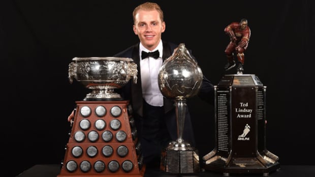 patrick-kane-nhl-awards-header.jpg